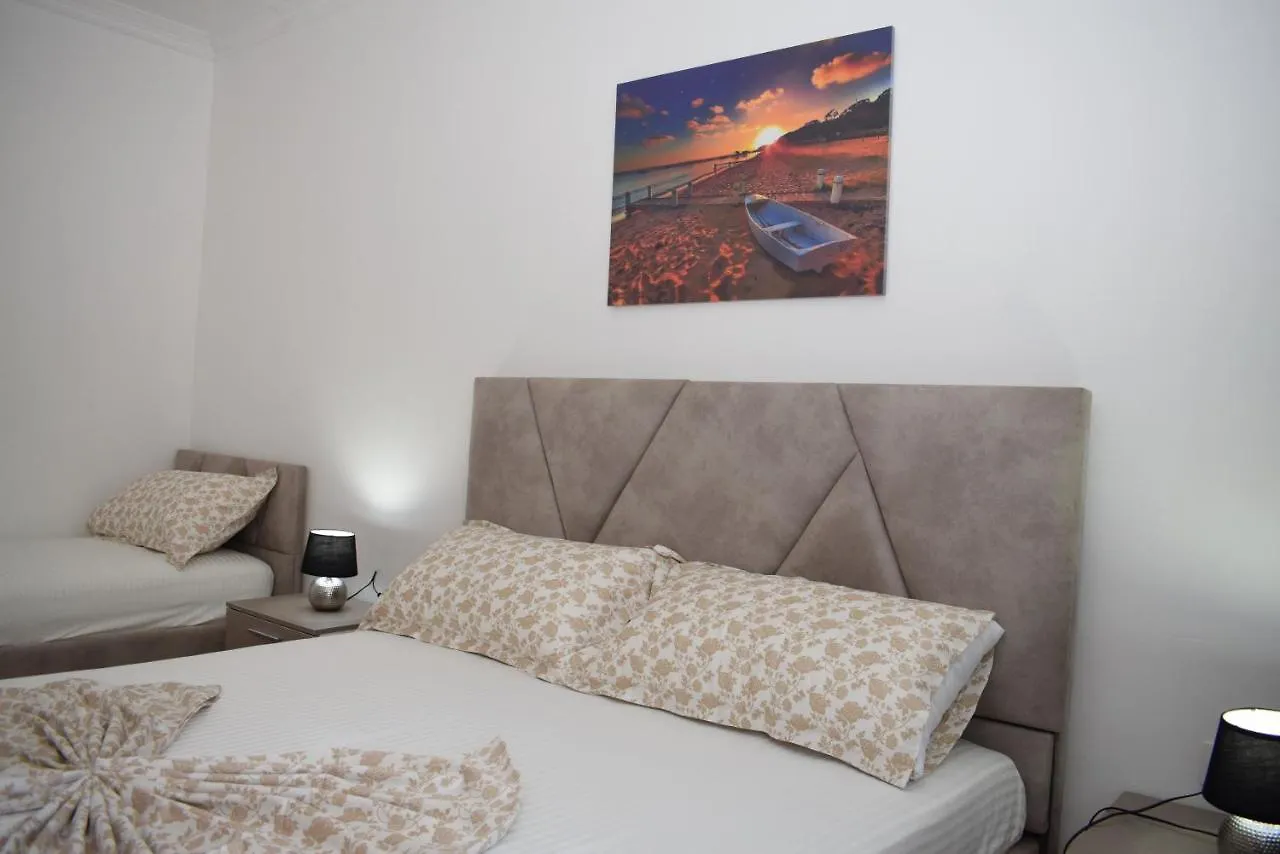 アパートホテル Best Summer Apartment ゴーレム アルバニア