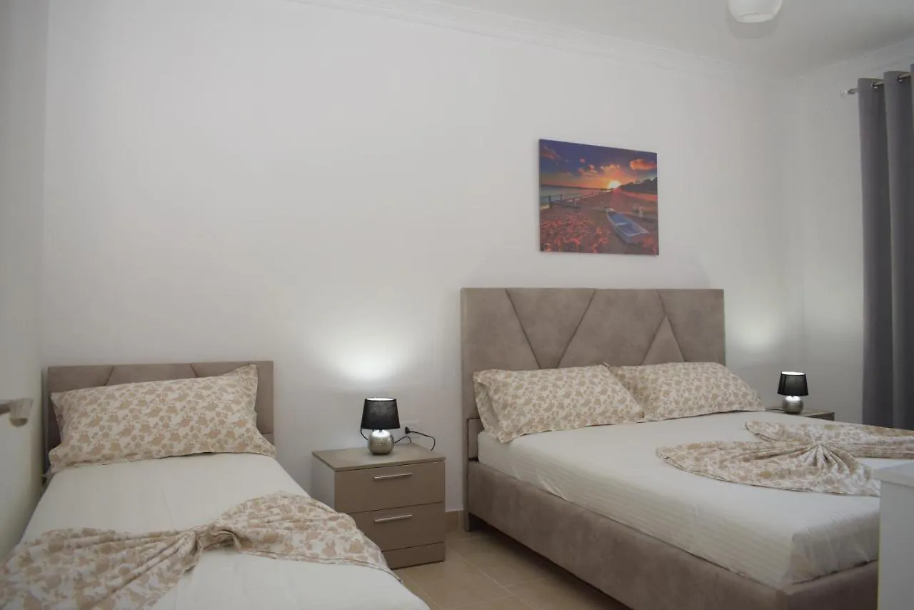 アパートホテル Best Summer Apartment ゴーレム